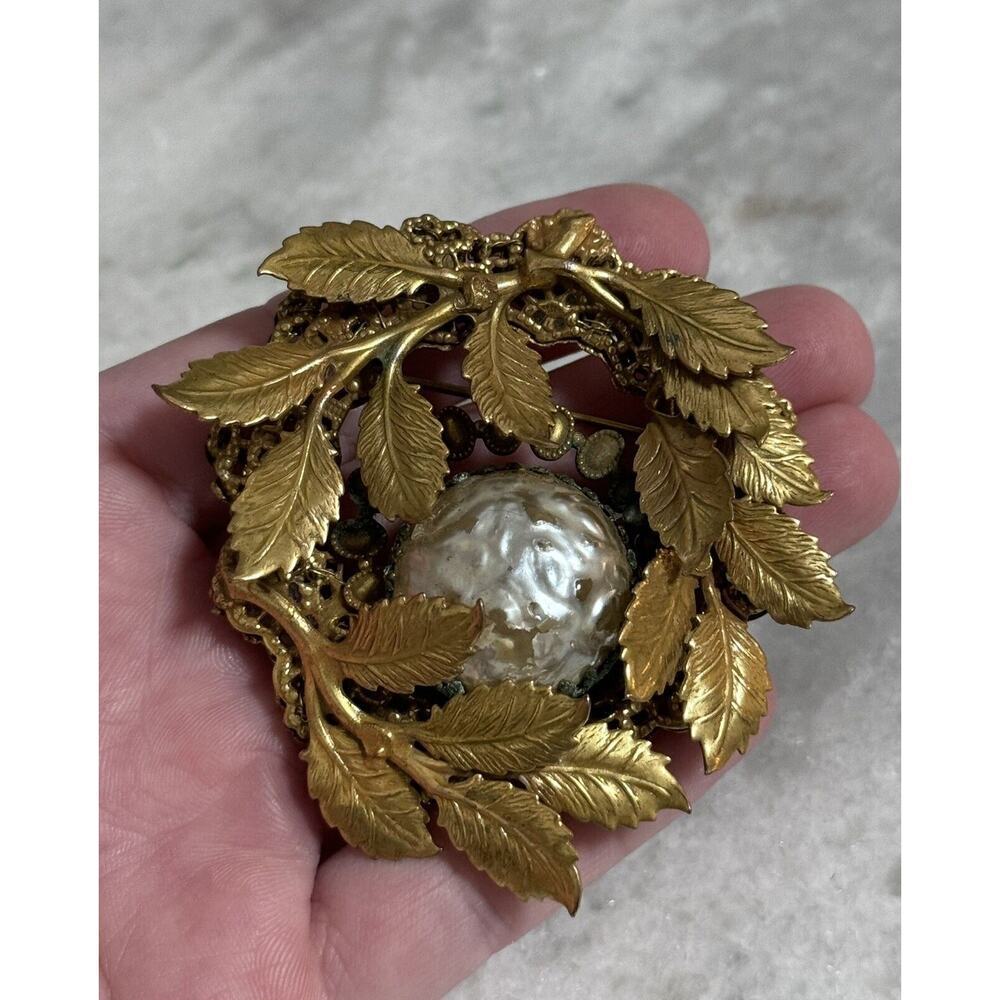 Vintage Original By Robert Gold Tone Wreath Leaf Brooch Pendant
